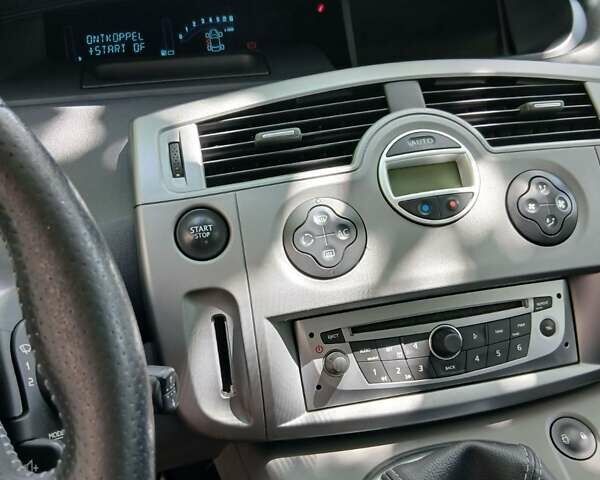 Синий Рено Сценик, объемом двигателя 1.6 л и пробегом 282 тыс. км за 7000 $, фото 4 на Automoto.ua