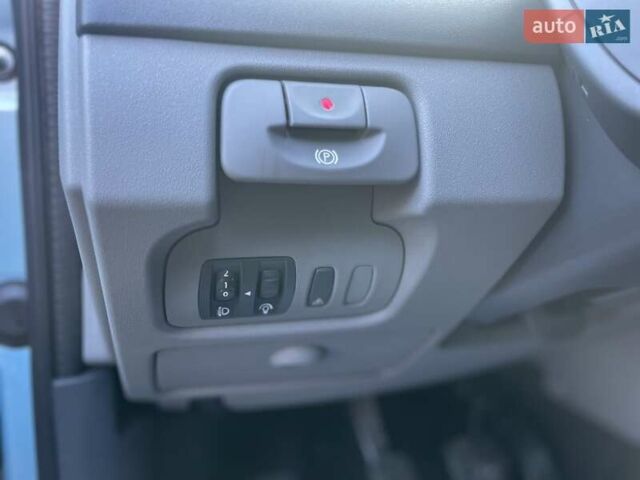 Синій Рено Сценік, об'ємом двигуна 1.6 л та пробігом 117 тис. км за 5900 $, фото 10 на Automoto.ua