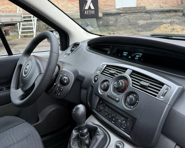Синій Рено Сценік, об'ємом двигуна 1.6 л та пробігом 232 тис. км за 5500 $, фото 15 на Automoto.ua