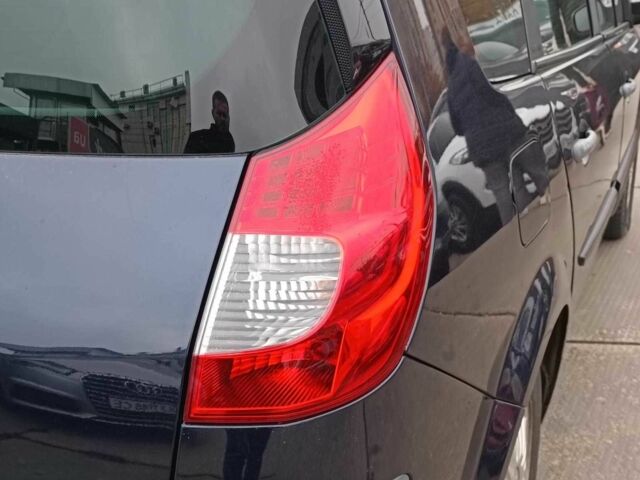 Синий Рено Сценик, объемом двигателя 2 л и пробегом 328 тыс. км за 6190 $, фото 9 на Automoto.ua