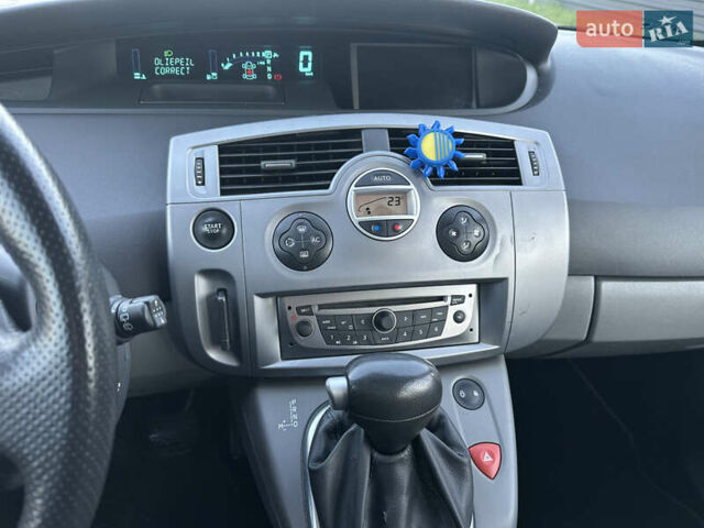 Синий Рено Сценик, объемом двигателя 2 л и пробегом 245 тыс. км за 5900 $, фото 19 на Automoto.ua