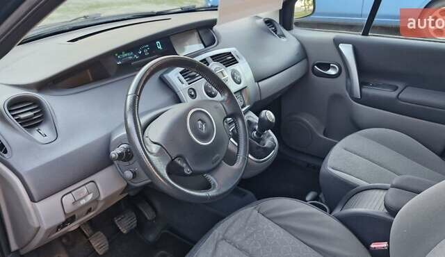 Синий Рено Сценик, объемом двигателя 1.6 л и пробегом 180 тыс. км за 5800 $, фото 14 на Automoto.ua