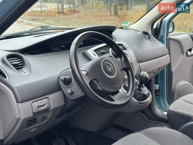 Синий Рено Сценик, объемом двигателя 1.6 л и пробегом 214 тыс. км за 6800 $, фото 11 на Automoto.ua