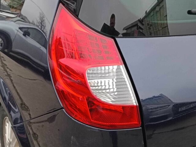 Синий Рено Сценик, объемом двигателя 2 л и пробегом 328 тыс. км за 6190 $, фото 8 на Automoto.ua