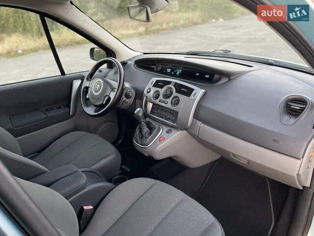Синий Рено Сценик, объемом двигателя 0 л и пробегом 215 тыс. км за 6200 $, фото 19 на Automoto.ua
