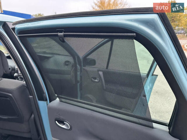 Синий Рено Сценик, объемом двигателя 1.6 л и пробегом 214 тыс. км за 6800 $, фото 21 на Automoto.ua