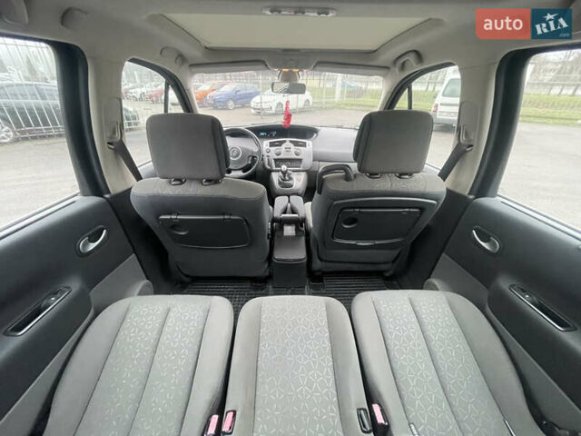 Синий Рено Сценик, объемом двигателя 1.6 л и пробегом 226 тыс. км за 5850 $, фото 7 на Automoto.ua