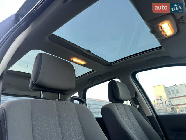 Синий Рено Сценик, объемом двигателя 2 л и пробегом 245 тыс. км за 5900 $, фото 26 на Automoto.ua