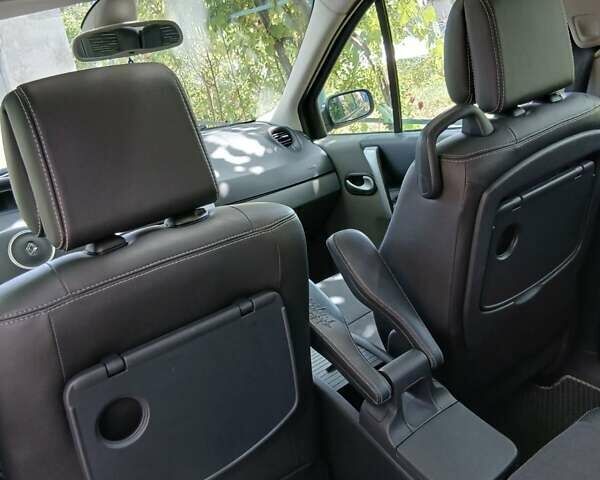 Синий Рено Сценик, объемом двигателя 1.6 л и пробегом 282 тыс. км за 7000 $, фото 12 на Automoto.ua