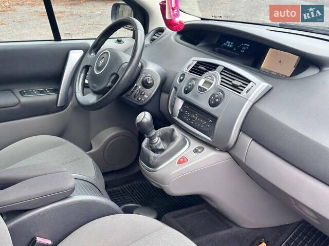 Синій Рено Сценік, об'ємом двигуна 1.6 л та пробігом 225 тис. км за 5550 $, фото 16 на Automoto.ua