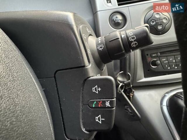 Синій Рено Сценік, об'ємом двигуна 1.6 л та пробігом 204 тис. км за 5650 $, фото 49 на Automoto.ua