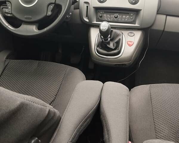 Синий Рено Сценик, объемом двигателя 1.5 л и пробегом 280 тыс. км за 5400 $, фото 11 на Automoto.ua