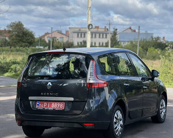 Синий Рено Сценик, объемом двигателя 1.9 л и пробегом 218 тыс. км за 7600 $, фото 9 на Automoto.ua
