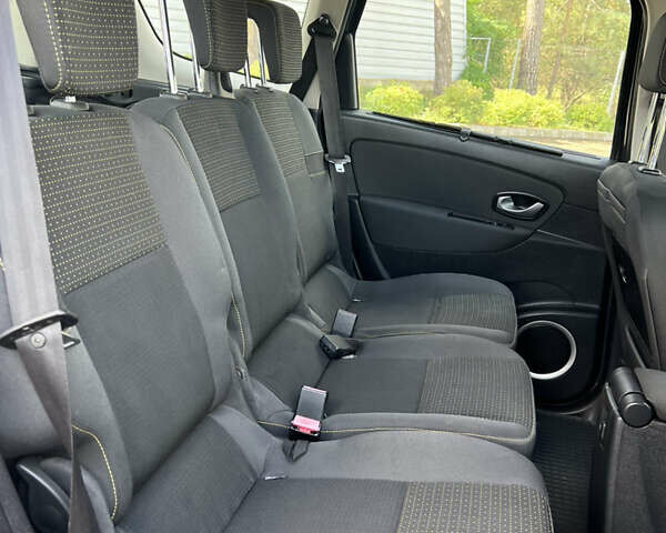 Синий Рено Сценик, объемом двигателя 1.9 л и пробегом 218 тыс. км за 7600 $, фото 23 на Automoto.ua