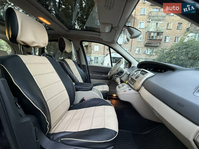 Синий Рено Сценик, объемом двигателя 1.5 л и пробегом 290 тыс. км за 5200 $, фото 12 на Automoto.ua