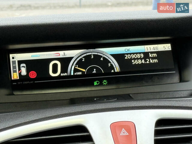 Синій Рено Сценік, об'ємом двигуна 1.5 л та пробігом 209 тис. км за 7499 $, фото 9 на Automoto.ua