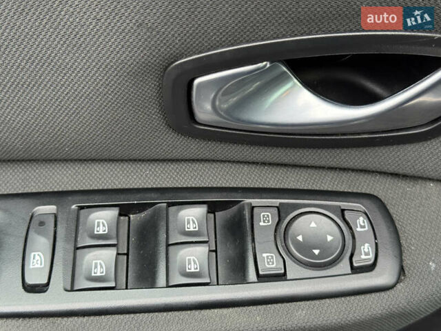 Синій Рено Сценік, об'ємом двигуна 1.5 л та пробігом 209 тис. км за 7499 $, фото 10 на Automoto.ua