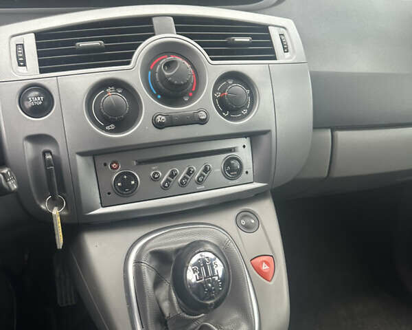 Синий Рено Сценик, объемом двигателя 1.6 л и пробегом 208 тыс. км за 5777 $, фото 13 на Automoto.ua