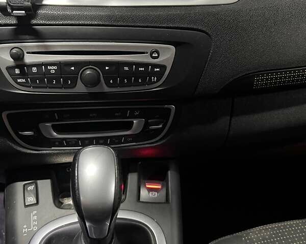 Синій Рено Сценік, об'ємом двигуна 2 л та пробігом 314 тис. км за 7200 $, фото 10 на Automoto.ua