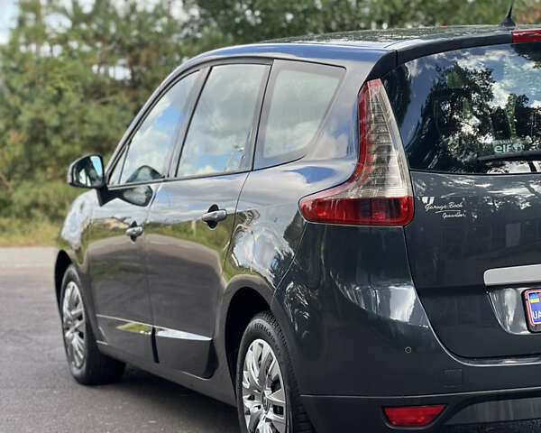 Синий Рено Сценик, объемом двигателя 1.9 л и пробегом 218 тыс. км за 7600 $, фото 13 на Automoto.ua