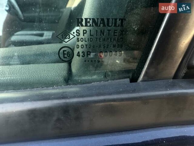 Синій Рено Сценік, об'ємом двигуна 1.6 л та пробігом 250 тис. км за 5500 $, фото 17 на Automoto.ua