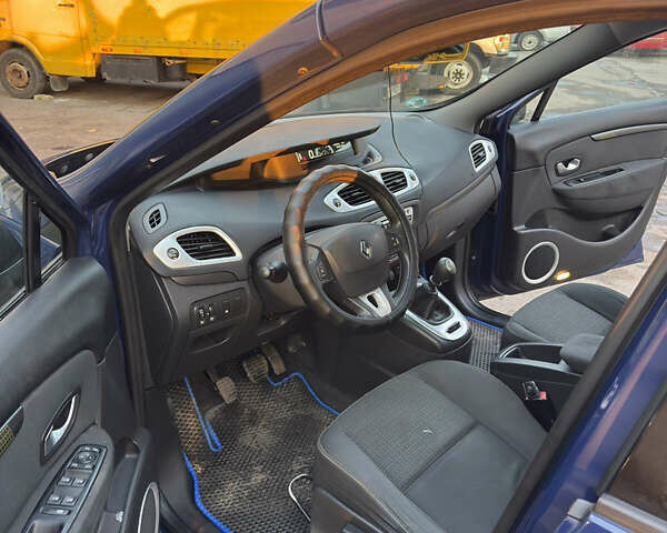 Синій Рено Сценік, об'ємом двигуна 1.5 л та пробігом 209 тис. км за 7600 $, фото 16 на Automoto.ua