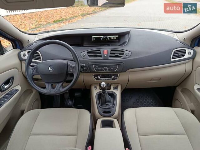 Рено Сценик 2010 в Радивилове на Automoto.ua Синий Рено Сценик, объемом двигателя 1.6 л и пробегом 137 тыс. км за 6900 $, фото 29 на Automoto.ua