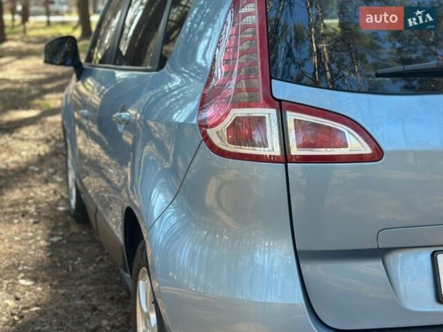 Синій Рено Сценік, об'ємом двигуна 1.5 л та пробігом 197 тис. км за 7250 $, фото 6 на Automoto.ua