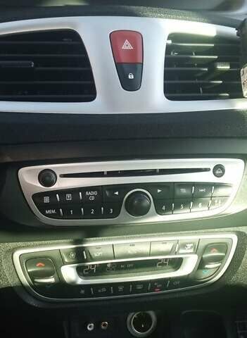 Синий Рено Сценик, объемом двигателя 1.5 л и пробегом 275 тыс. км за 5750 $, фото 17 на Automoto.ua