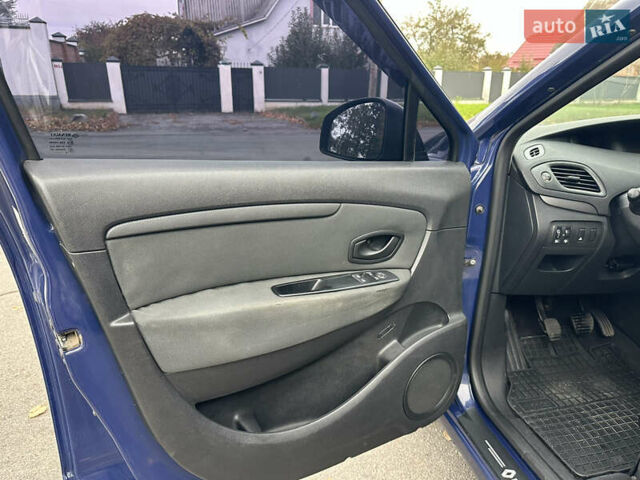 Синий Рено Сценик, объемом двигателя 1.5 л и пробегом 260 тыс. км за 5999 $, фото 32 на Automoto.ua