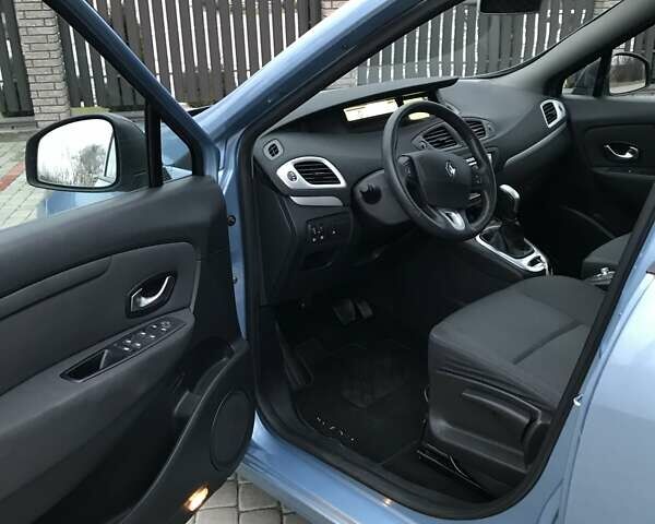 Синий Рено Сценик, объемом двигателя 2 л и пробегом 240 тыс. км за 7200 $, фото 11 на Automoto.ua