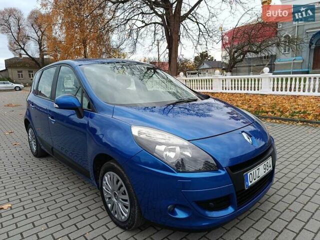 Рено Сценик 2010 в Радивилове на Automoto.ua Синий Рено Сценик, объемом двигателя 1.6 л и пробегом 137 тыс. км за 6900 $, фото 55 на Automoto.ua