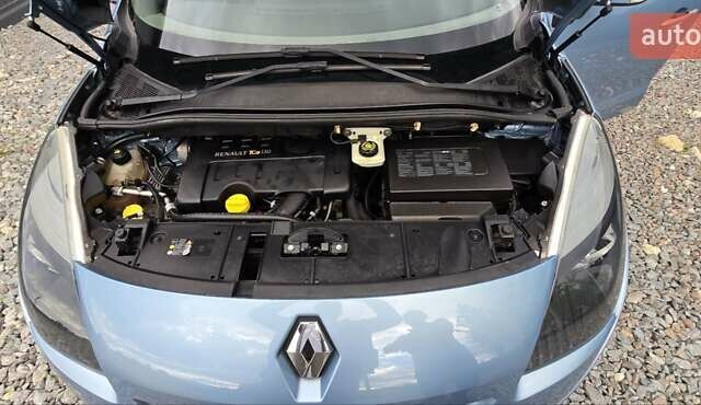 Рено Сценик 2010 в Львове на Automoto.ua Синий Рено Сценик, объемом двигателя 1.4 л и пробегом 179 тыс. км за 7800 $, фото 8 на Automoto.ua