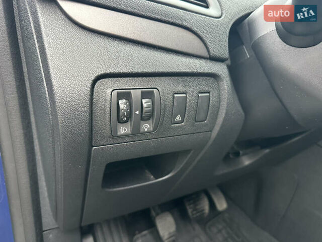 Синий Рено Сценик, объемом двигателя 1.5 л и пробегом 260 тыс. км за 5999 $, фото 36 на Automoto.ua