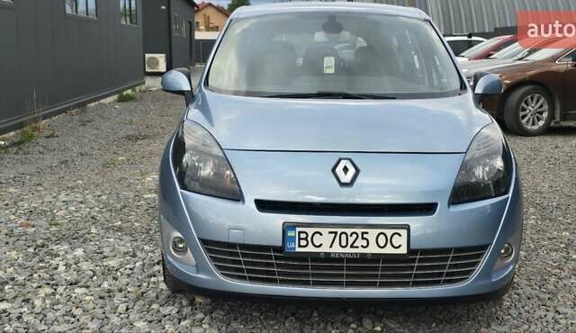 Рено Сценик 2010 в Львове на Automoto.ua Синий Рено Сценик, объемом двигателя 1.4 л и пробегом 179 тыс. км за 7800 $, фото 2 на Automoto.ua