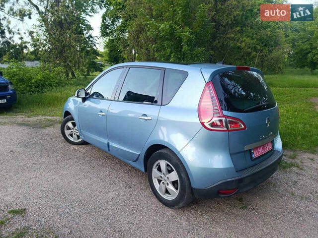Рено Сценик 2010 в Киеве на Automoto.ua Синий Рено Сценик, объемом двигателя 1.5 л и пробегом 240 тыс. км за 6800 $, фото 1 на Automoto.ua