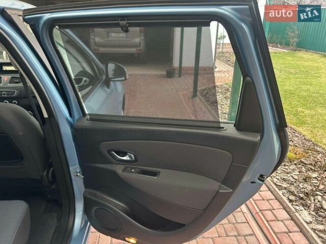 Синий Рено Сценик, объемом двигателя 1.6 л и пробегом 121 тыс. км за 7200 $, фото 37 на Automoto.ua