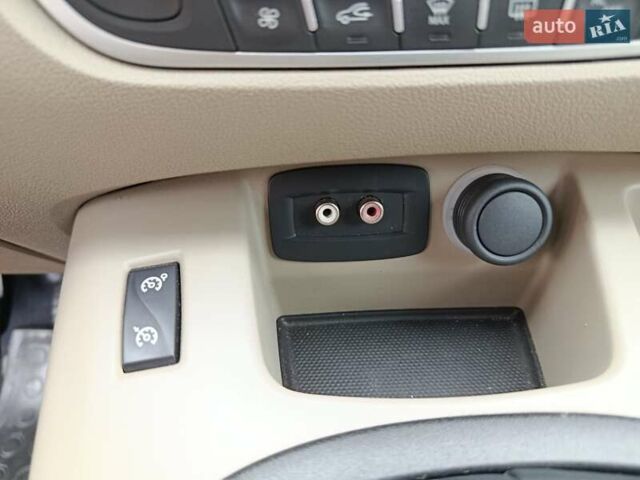 Рено Сценик 2010 в Радивилове на Automoto.ua Синий Рено Сценик, объемом двигателя 1.6 л и пробегом 137 тыс. км за 6900 $, фото 37 на Automoto.ua