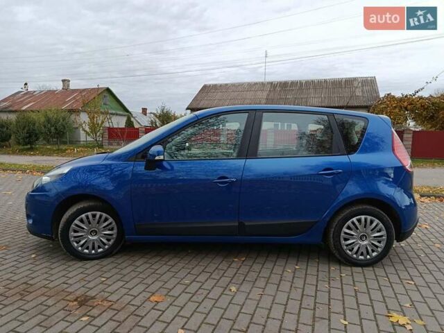 Рено Сценик 2010 в Радивилове на Automoto.ua Синий Рено Сценик, объемом двигателя 1.6 л и пробегом 137 тыс. км за 6900 $, фото 4 на Automoto.ua