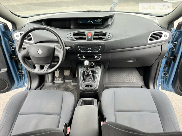Синий Рено Сценик, объемом двигателя 1.4 л и пробегом 161 тыс. км за 6200 $, фото 9 на Automoto.ua