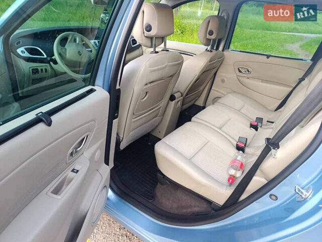 Рено Сценик 2010 в Киеве на Automoto.ua Синий Рено Сценик, объемом двигателя 1.5 л и пробегом 240 тыс. км за 6800 $, фото 11 на Automoto.ua