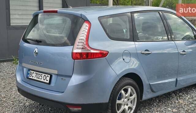 Рено Сценик 2010 в Львове на Automoto.ua Синий Рено Сценик, объемом двигателя 1.4 л и пробегом 179 тыс. км за 7800 $, фото 4 на Automoto.ua