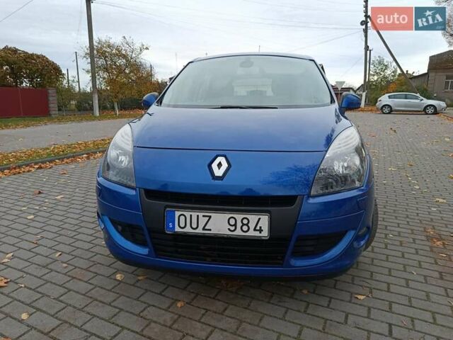 Рено Сценик 2010 в Радивилове на Automoto.ua Синий Рено Сценик, объемом двигателя 1.6 л и пробегом 137 тыс. км за 6900 $, фото 3 на Automoto.ua