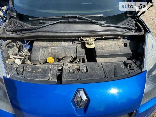 Рено Сценик 2010 в Бурштыне на Automoto.ua Синий Рено Сценик, объемом двигателя 1.4 л и пробегом 250 тыс. км за 5300 $, фото 1 на Automoto.ua