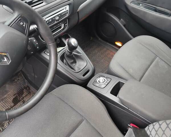 Синий Рено Сценик, объемом двигателя 1.5 л и пробегом 280 тыс. км за 6200 $, фото 37 на Automoto.ua