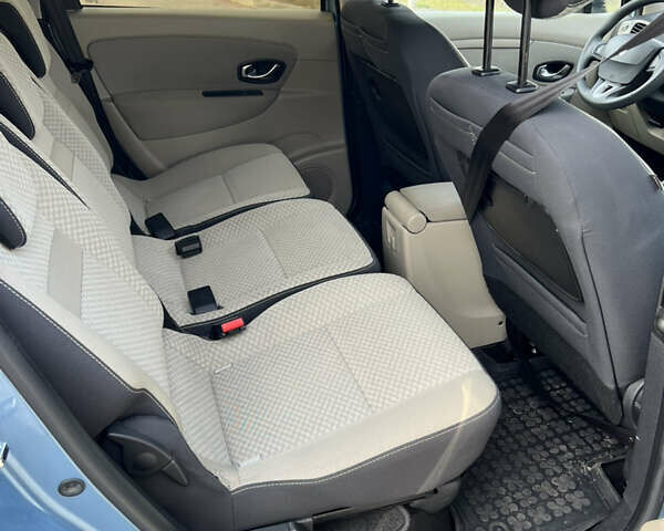 Синий Рено Сценик, объемом двигателя 1.5 л и пробегом 212 тыс. км за 5400 $, фото 17 на Automoto.ua