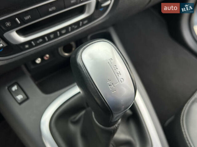 Синий Рено Сценик, объемом двигателя 1.5 л и пробегом 157 тыс. км за 8350 $, фото 57 на Automoto.ua