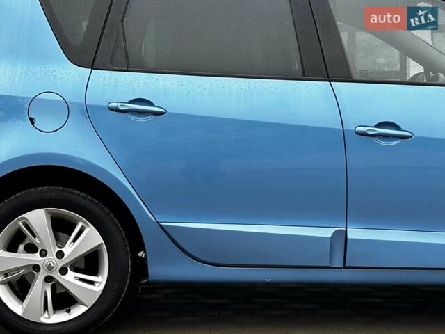 Синий Рено Сценик, объемом двигателя 1.6 л и пробегом 223 тыс. км за 8399 $, фото 22 на Automoto.ua
