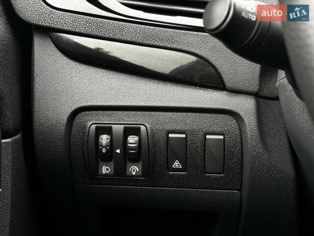 Синий Рено Сценик, объемом двигателя 1.6 л и пробегом 223 тыс. км за 8299 $, фото 108 на Automoto.ua