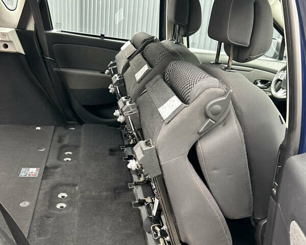 Синий Рено Сценик, объемом двигателя 1.6 л и пробегом 243 тыс. км за 8200 $, фото 75 на Automoto.ua